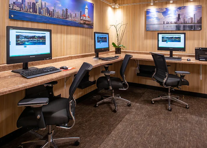Hotel & Chicago-downtown By Ihg 3*